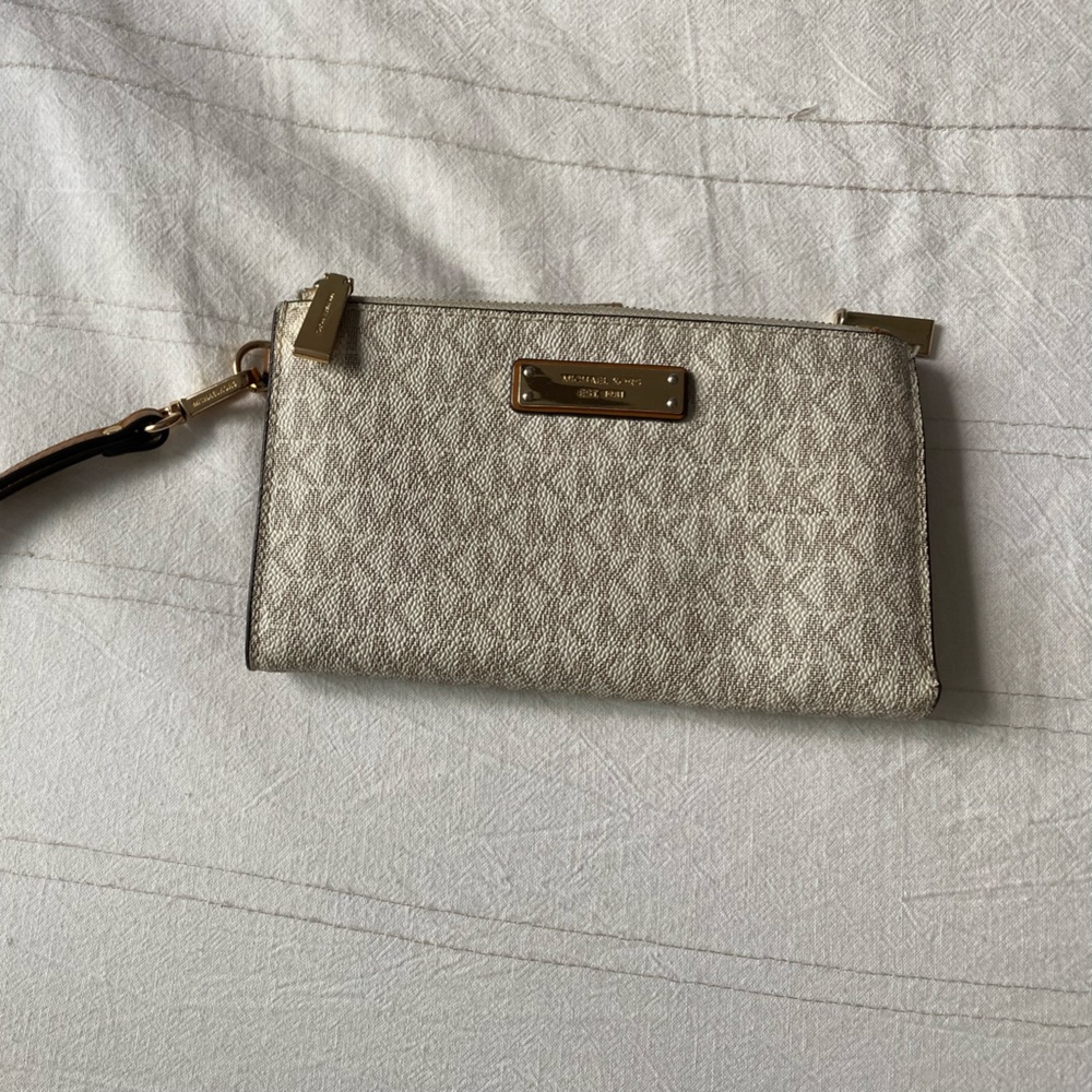 michael kors wallet